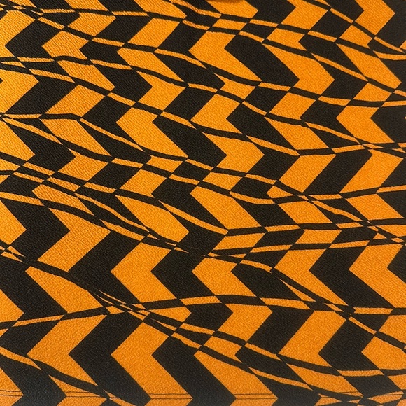 LuLaRoe Women’s Cassie Pencil Skirt/Size:L/Color:Burnt Orange/Black Zig Zag(NWT) - Picture 4 of 7